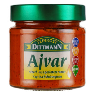 Feinkost Dittmann Ajvar scharfe Gewürzpaste aus gerösteter roter Paprika Auberginen im Glas 182 ml