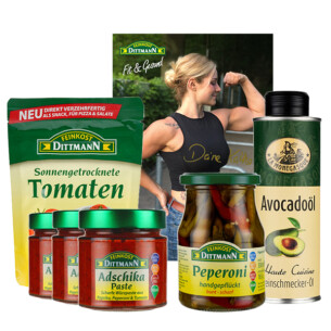 Feinkost Dittmann x Katha Fitness Paket: Adschika Paste, getrocknete Tomaten, Avocadoöl, bunte Peperoni und Autogrammkarte